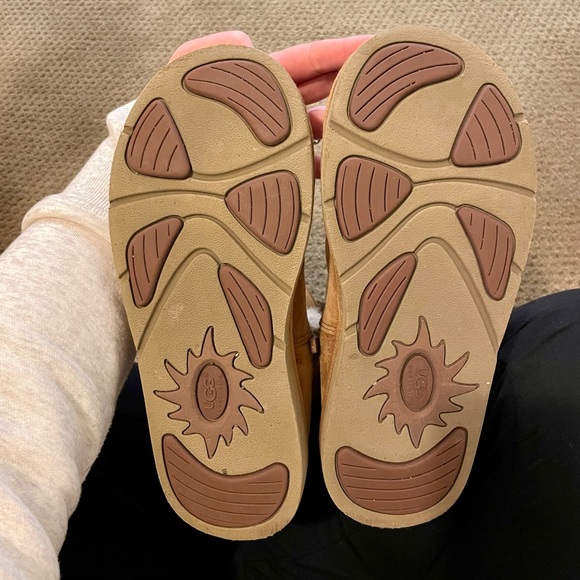 Women’s Tan Hard-Toe Ugg Boots Size 8 - Picture 2 of 12